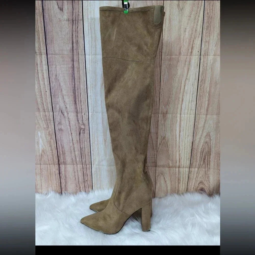 Marc Fisher LTD Uday Block Heel‎ Western Inspired Boots Beige Suede size 6.5